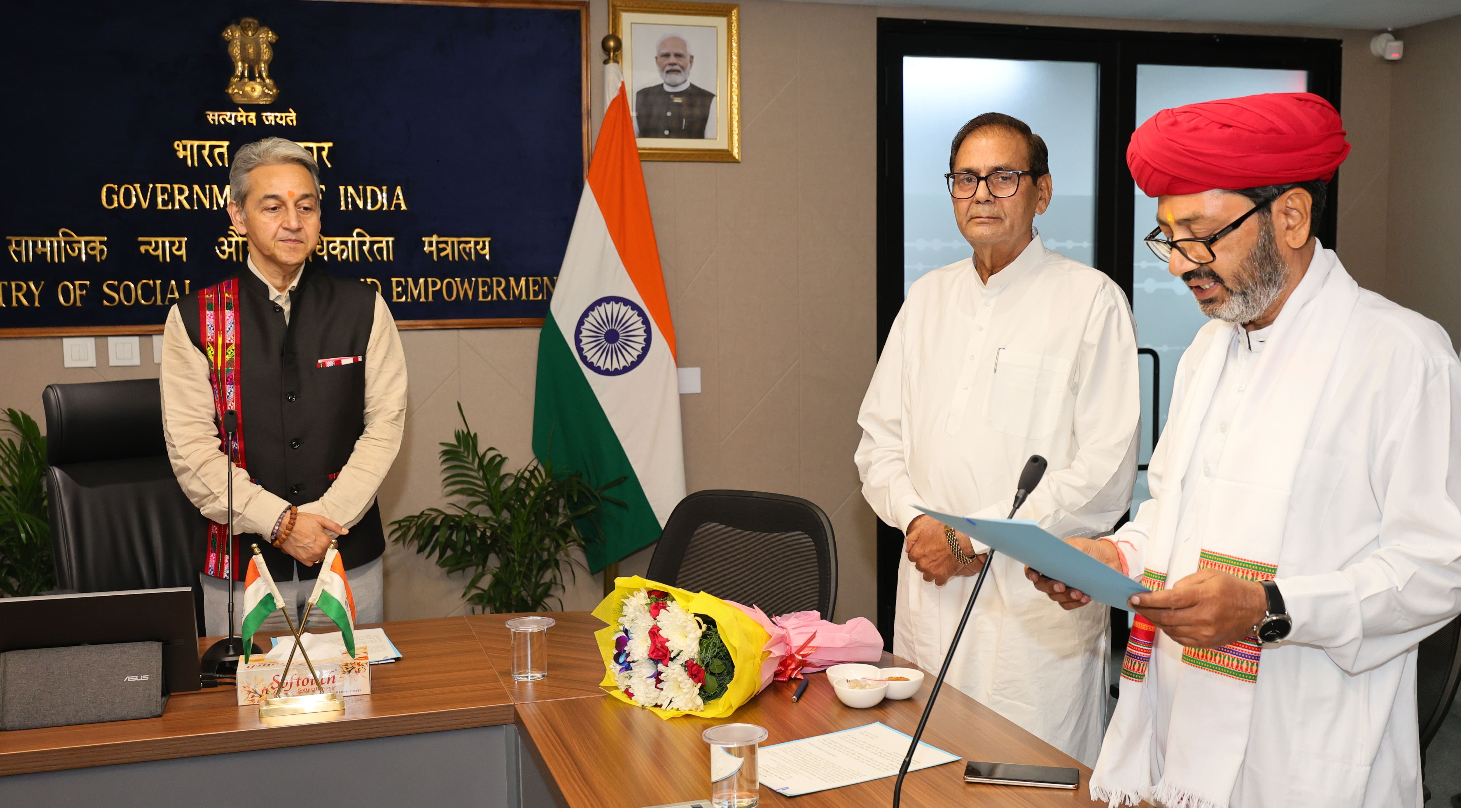 Sh. Narayan Dewasi, took the oath of office, administered by the Chairman, DWBDNC